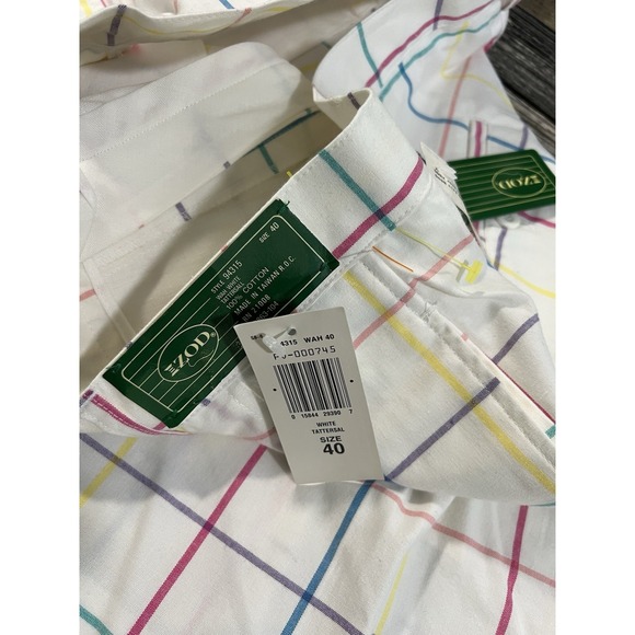 Izod White Tattersall Cotton Multi Plaid Chino Flat Front NEW Shorts 40 - Picture 2 of 5